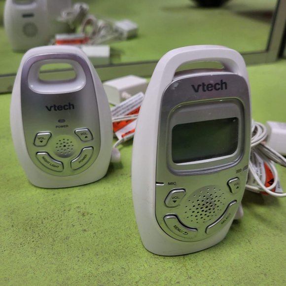 VTech DM223 DECT 6.0 Digital Audio Baby Monitor - Picture 10 of 15